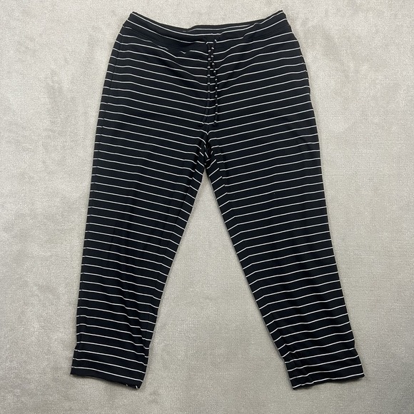 Chico's Zenergy Women 2 L Black White Striped Cropped Sweatpants Drawstring Knit — photo 2